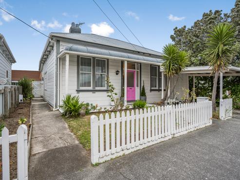 36 Beach Street, Petone