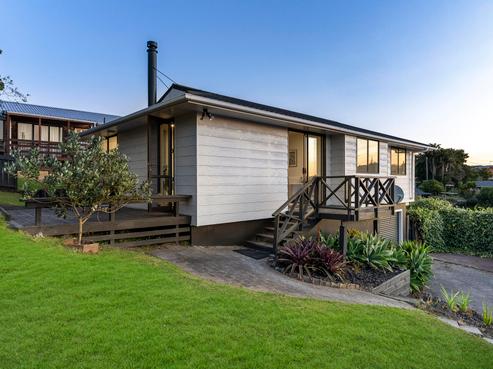 1/151 Spinella Drive, Bayview
