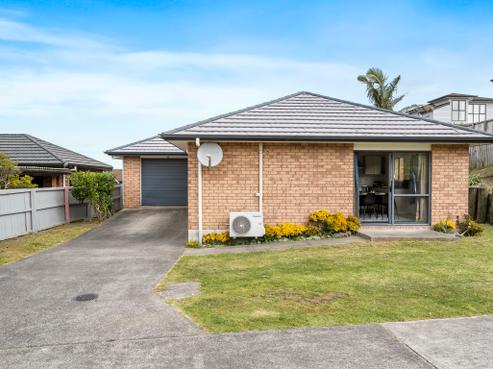 80 Robert Skelton Place, Clendon Park