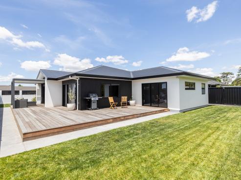 15 Arihi Crescent, Frimley