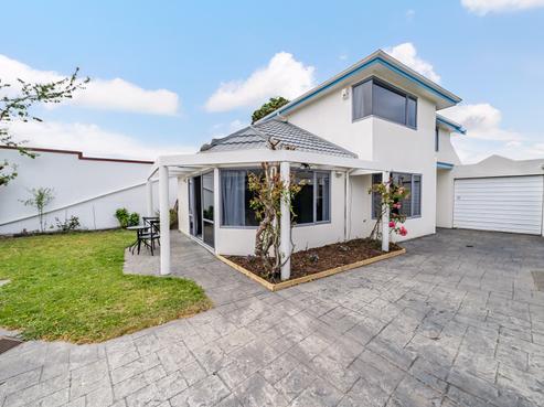14A Mahoe Street, Central Hutt
