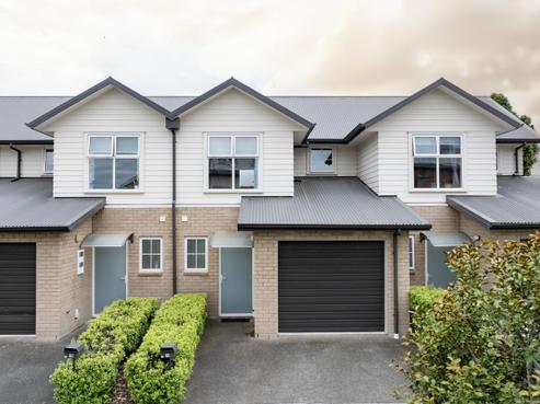 77 Chiefs Court, Hamilton East