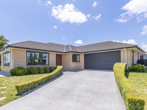 3 Drower Glen, Flagstaff