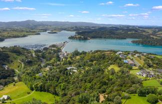 26 Brick Bay Drive, Sandspit