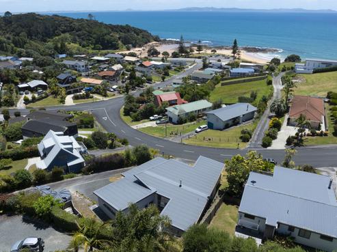 11 Dudley Crescent, Cable Bay