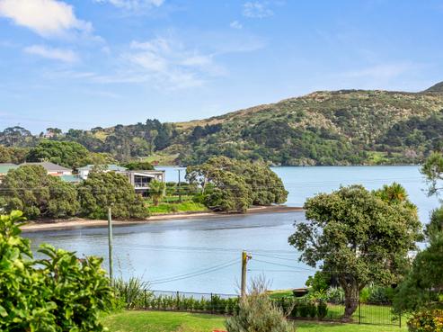 49B Wallis Street, Raglan
