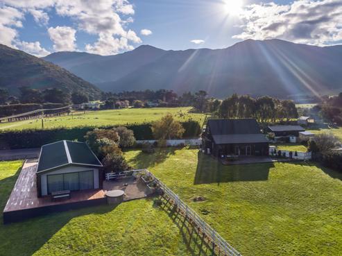 52 Cross Creek Road, Featherston