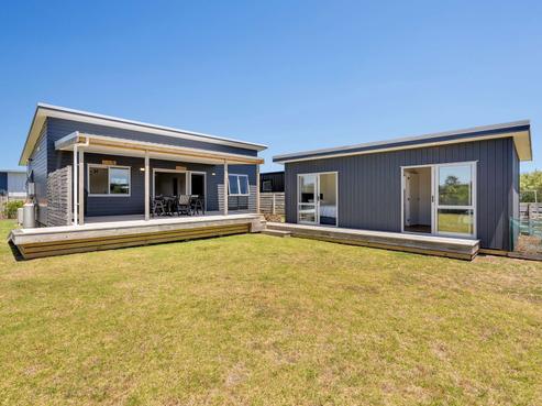 112 Mahoe Place, Matarangi