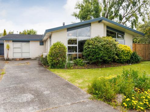 17 Sandstrom Grove, Feilding