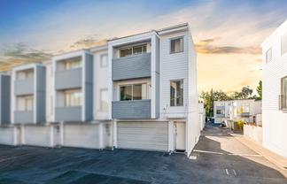 52/3 Wagener Place, Mount Albert