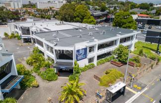 Elevate Your Business at 384 Manukau Road