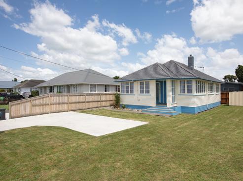 18 Collins Crescent, Feilding