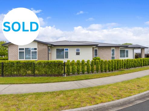 2 Bastille Court, Rangatira Park