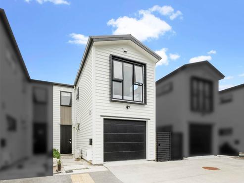 65 Whare Kauri Road, Papakura