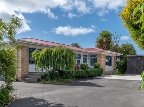 10 Stewart Place, Melville
