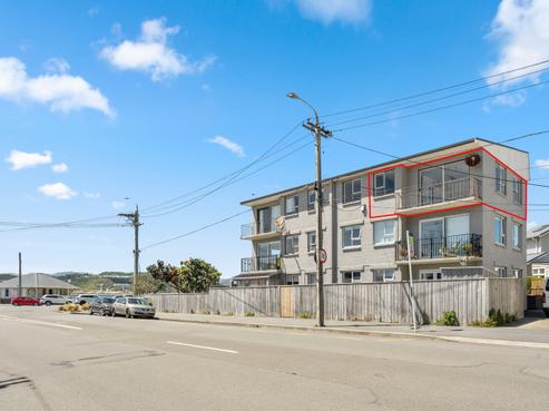 5/102 Lyall Parade, Lyall Bay