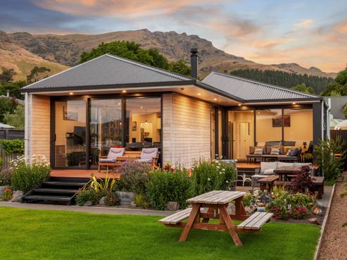 4 Camp Bay Road, Purau