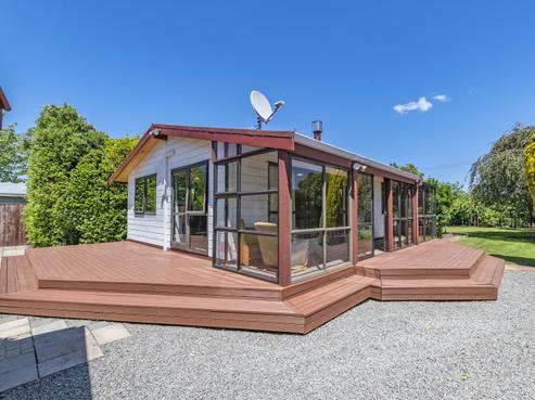 8 Clayton Road, Amberley
