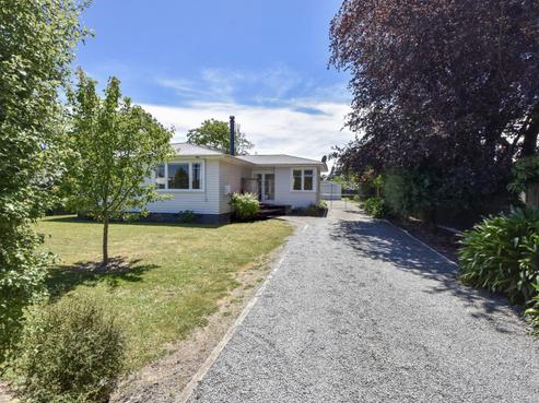 15 Moreton Road, Carterton