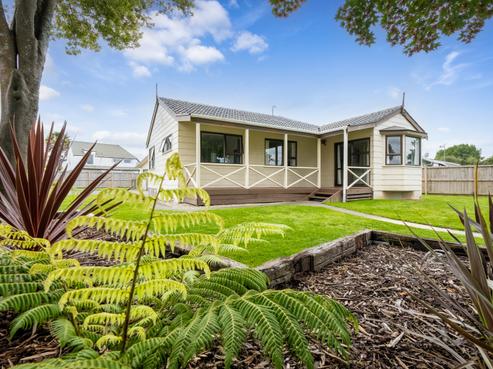 145 Burns Street, Leamington