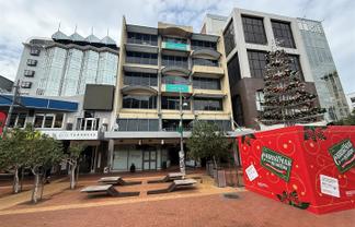 Last of the space in welknown building - very good