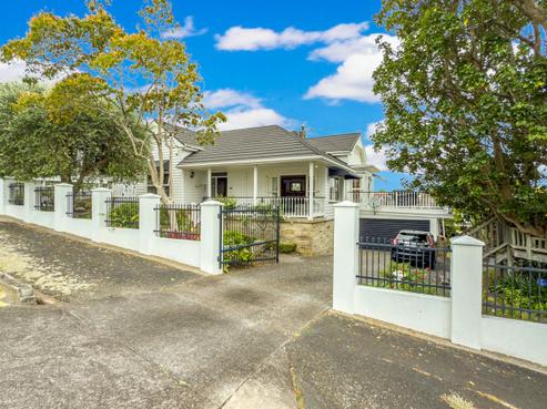 502 Sealey Street, Thames