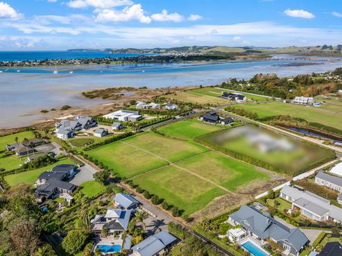 19 Sandpiper Avenue, Point Wells