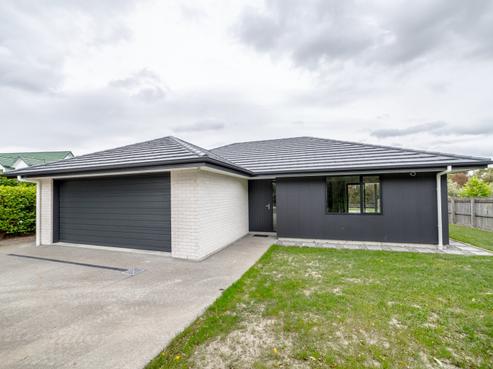 74 Watt Street, Featherston