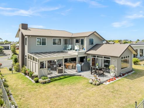 36 Karoro Road, One Tree Point