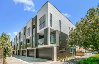 9/12 King Edward Avenue, Epsom