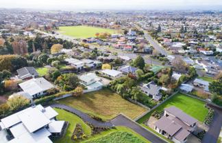 6 Debonair Court, Feilding