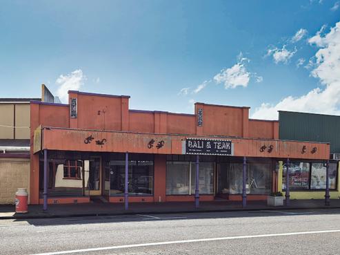 92 High Street, Bulls