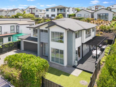 35 Remuremu Street, Long Bay