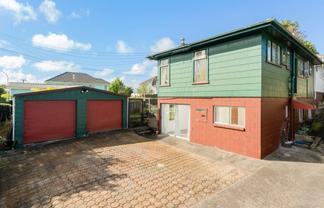 Auckland - Address withheld