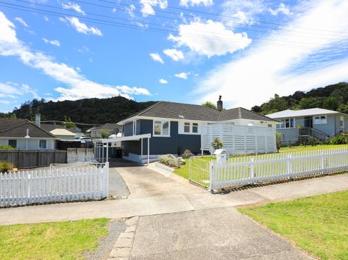114 Harvey Crescent, Thames