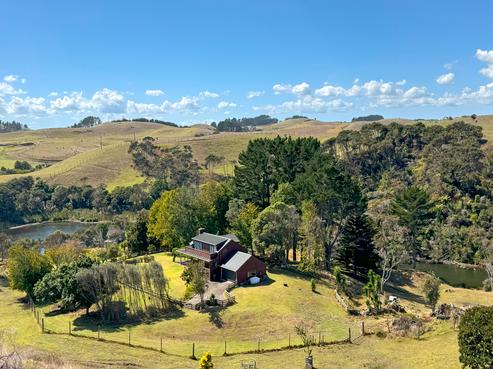 121 Donohue Road, South Head