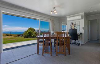 11 Spicer Road, Cable Bay