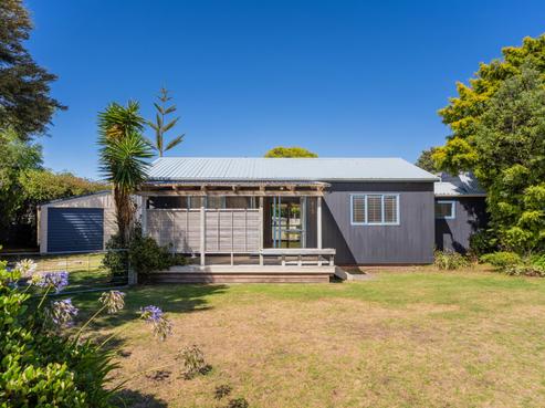 113 Manuka Place, Matarangi