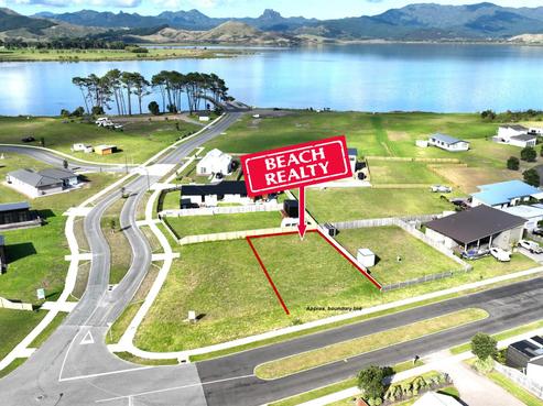 172 Harbour Drive, Matarangi