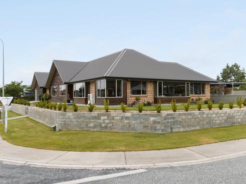 2 Elizabeth Place, Clyde