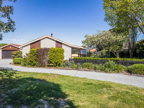 4 Woodfield Place, Woodend