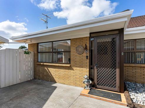 2/14 Paton Avenue, Papatoetoe