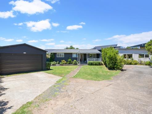 20 House Avenue, Mangere Bridge