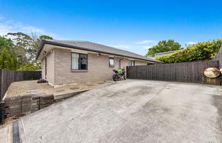 5a Nielsen Place, Massey