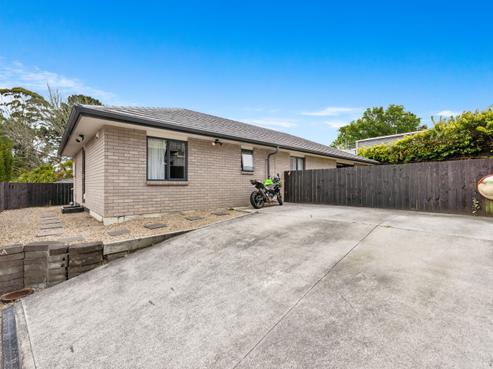 5A Nielsen Place, Massey