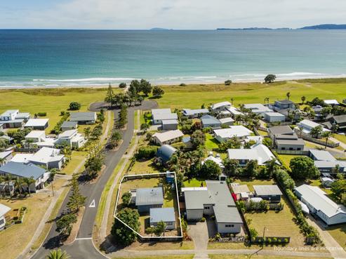 100 Ocean Close, Matarangi