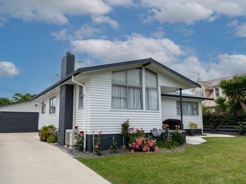 29 Splitt Avenue, Glenview