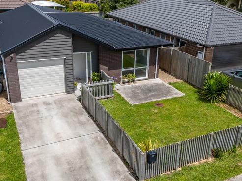 39 Maanihi Drive, Rototuna North