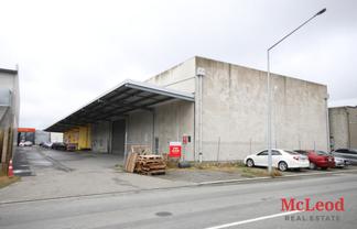 Bulk Retail Warehouse for Lease