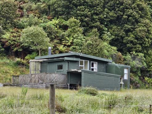 1961 Chaslands Highway, Chaslands